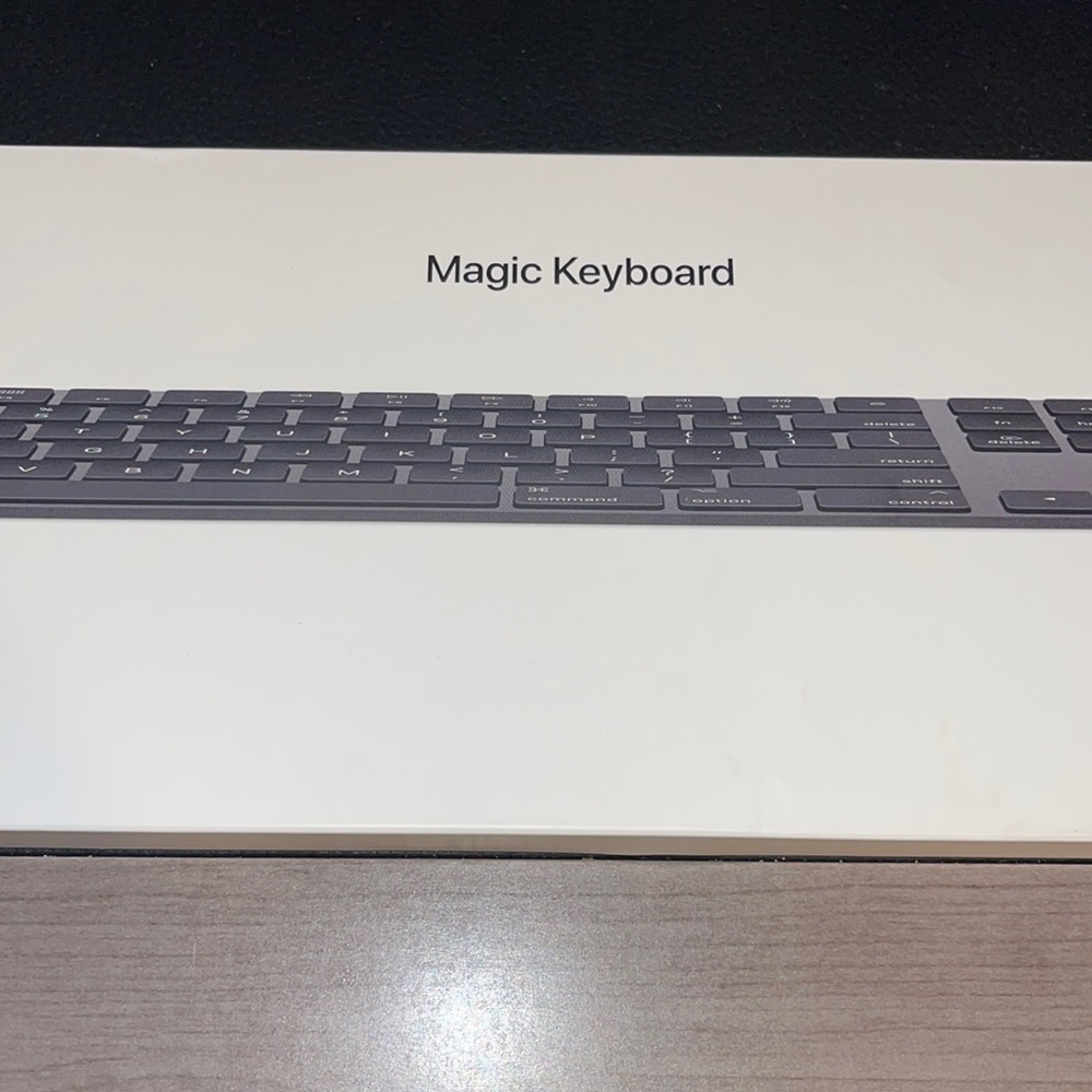 Magic keyboard with numeric keypad  black